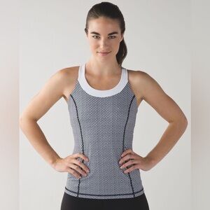Lululemon Enhearten Tank Mish Mesh White Black / White Built in Bra yoga Top